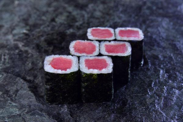 Ролл с тунцом 