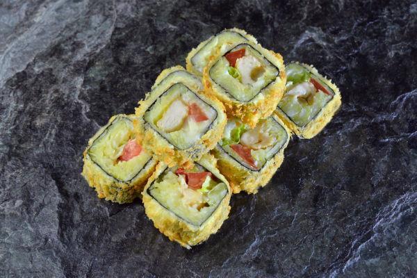 Теплый Цезарь ролл 